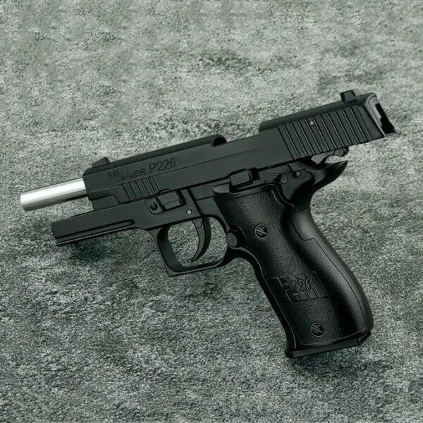 1:2.05 SIG P226