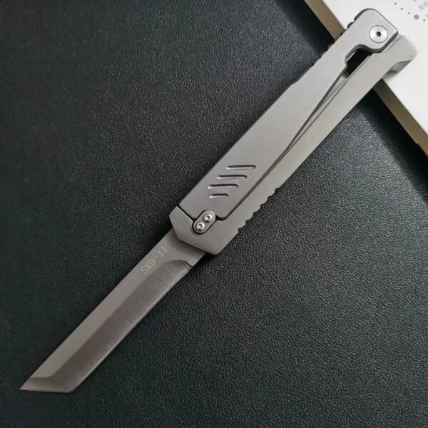 Gravity Knife