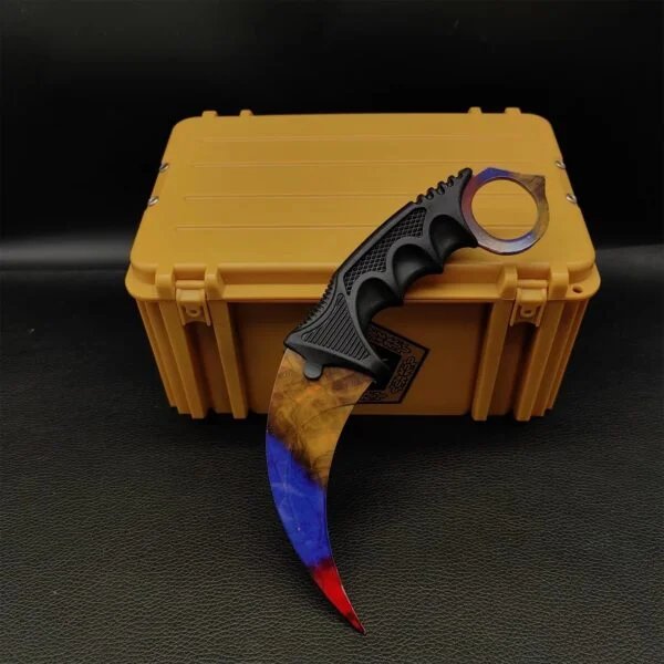 Karambit ✩ | Marble Fade