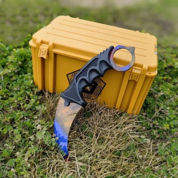 Karambit ✩ | Marble Fade