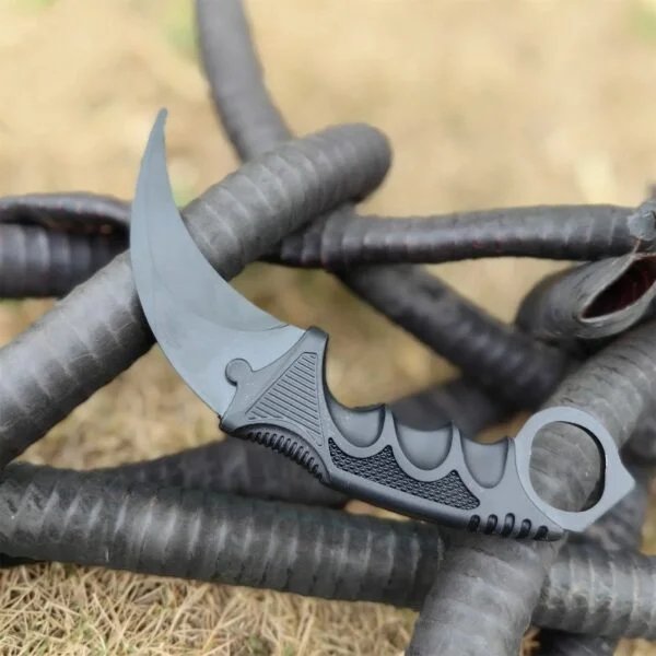 Karambit ✩ | Night