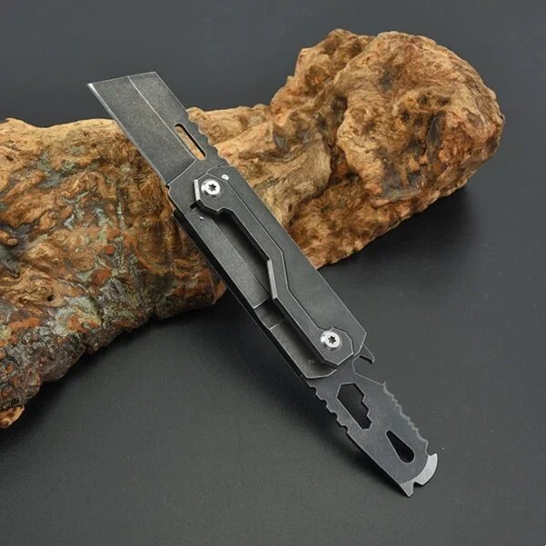Multifunctional Folding Knife