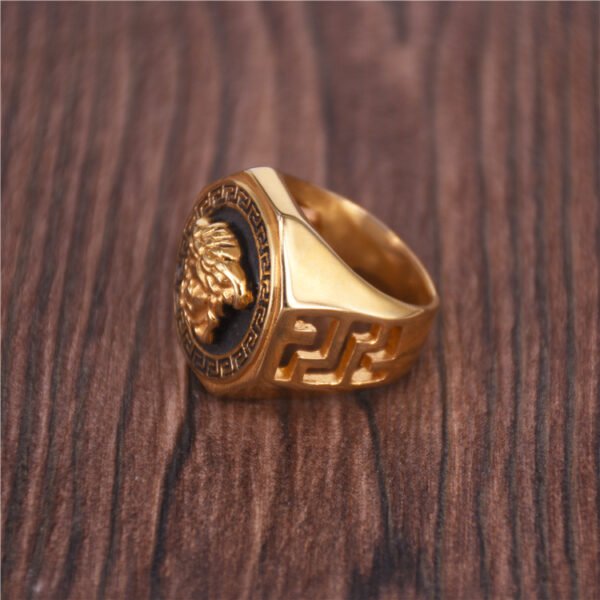 Medusa Ring