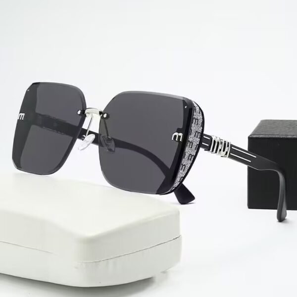 Polygonal Frame Sunglasses